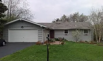 1832 Maple Ln photo 1