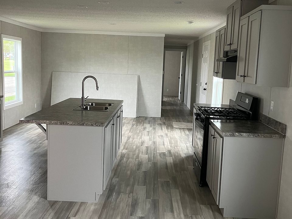 2nd image of 205 W Marshall St #489