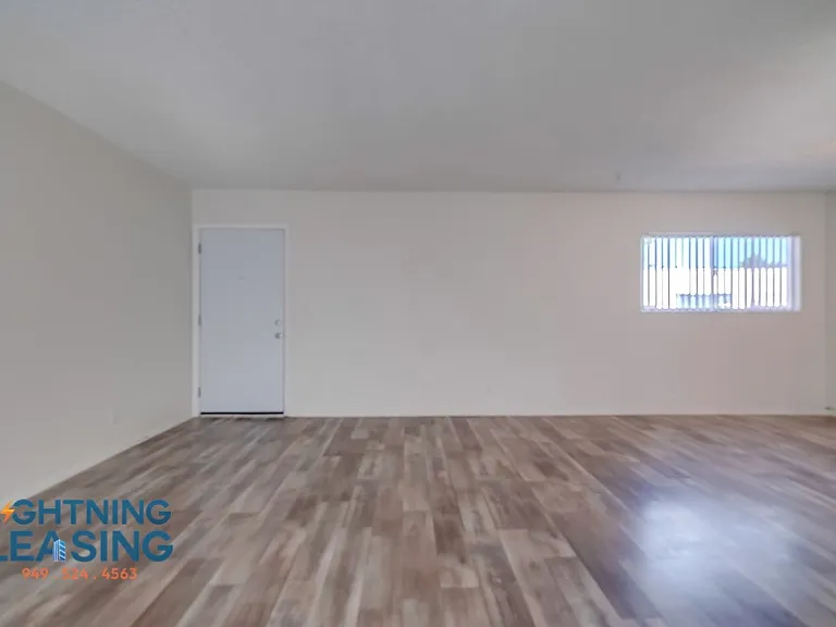5415 Corteen Pl #11 — Photo 6