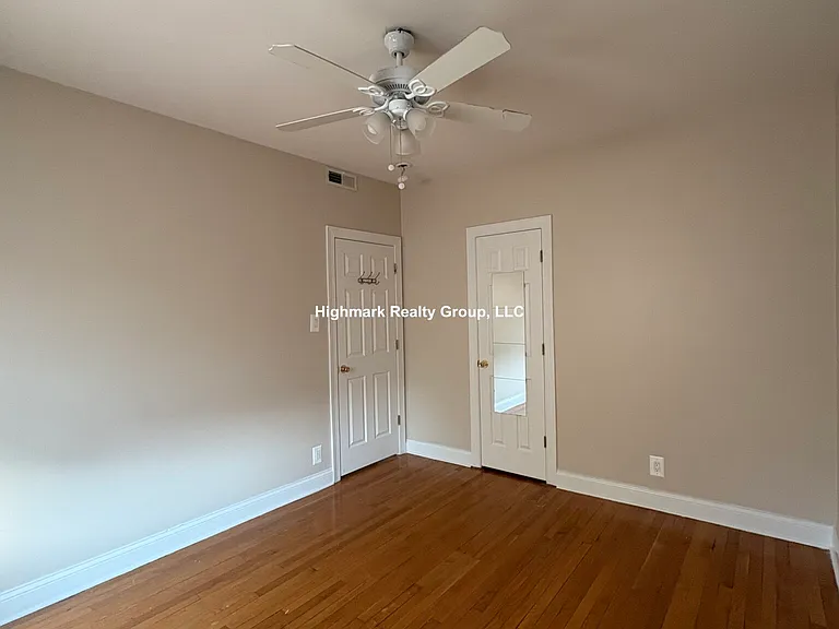 927 Forest Ave #4N — Photo 12