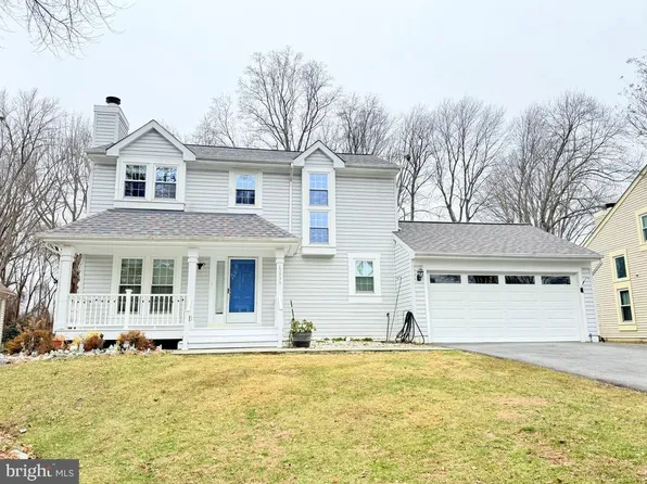 10933 Adare Dr, Fairfax, VA 22032