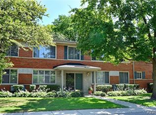 868 N Adams Rd UNIT 2, Birmingham, MI 48009