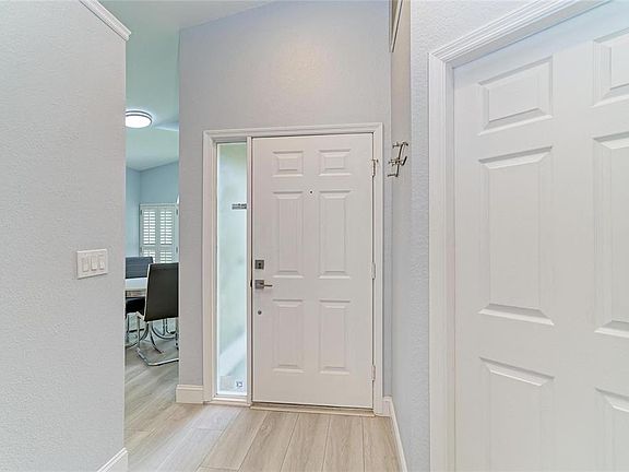 5th image of 7488 ELEANOR CIRCLE