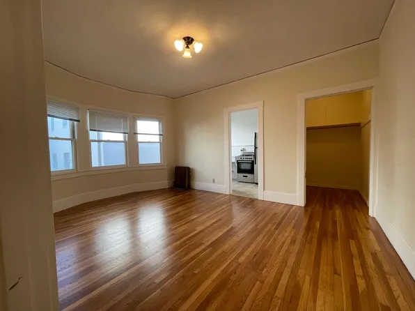 1907 Center St, Berkeley, CA 94704