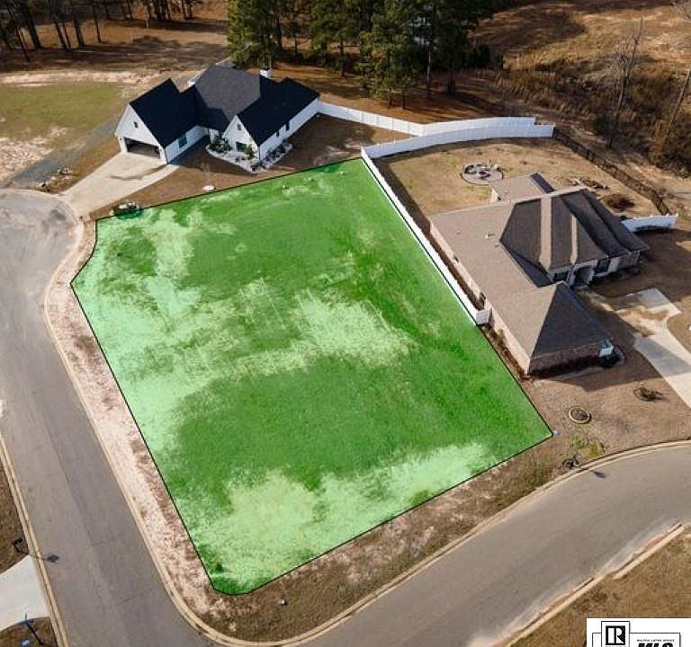 1st image of 401 Lost Lakes Dr