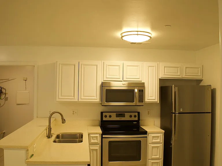 College Center Apartments — Photo 17