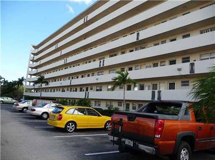 1st image of 1750 NE 191st St APT 503-1