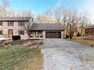 22 Brandy Ln, Mackinaw, IL