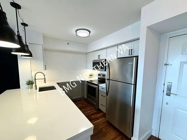 1200 Braddock Pl #507 — Photo 6
