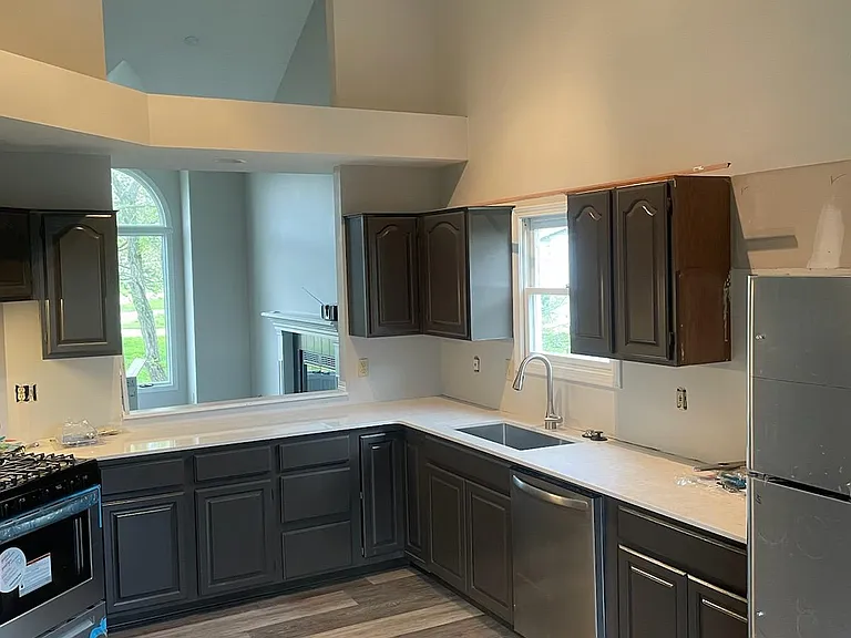 957 Westland Dr — Photo 3