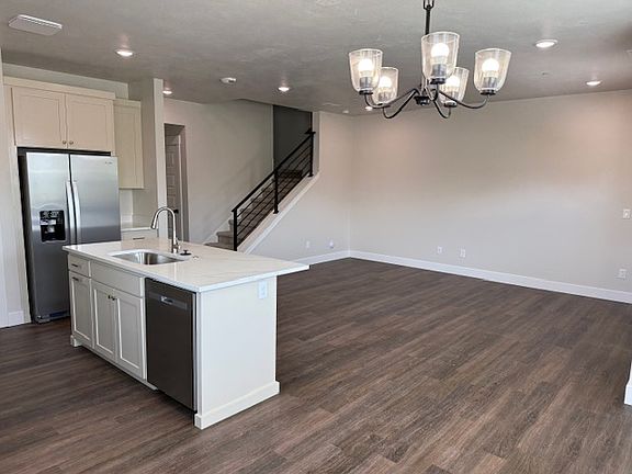 5th image of 823 E Sunnyside Rd #6