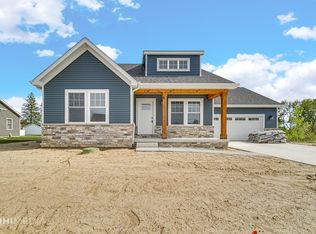 288 Apple Grove Ln, Valparaiso, IN 46385