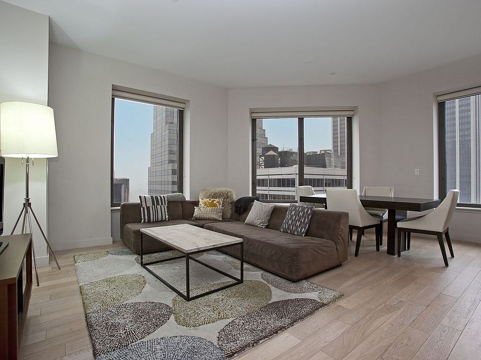 1st image of 75 Wall St APT 28C