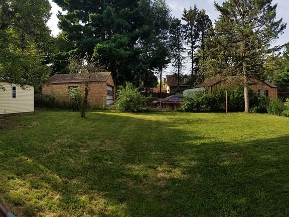 2nd image of 3533 Charles St
