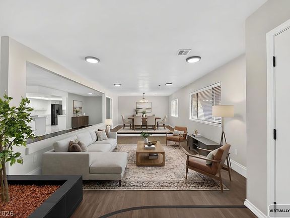 5th image of 3189 Casanova Cir