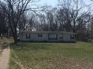 18385 S River Rd, Three Rivers, MI 49093