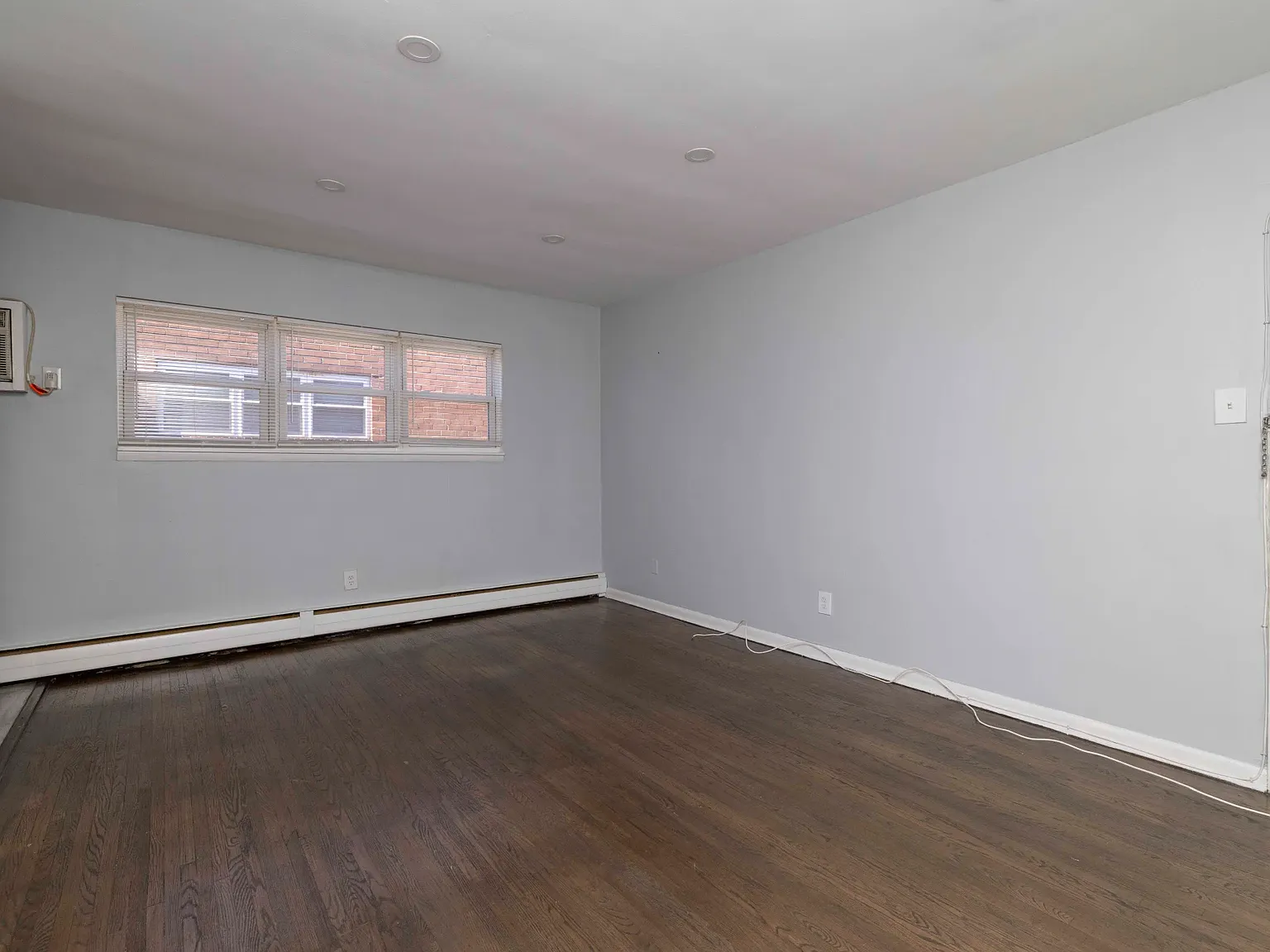 Southern Cross apts — Photo 4