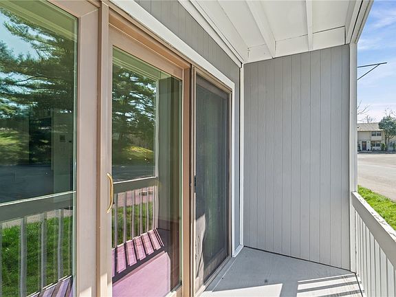 4th image of 323 Ridge Point Cir APT 24