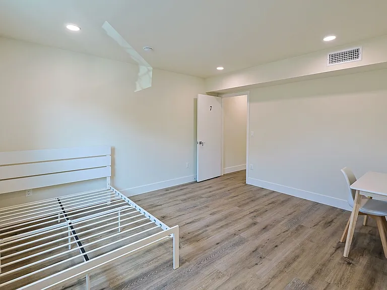 Pavo Apartments — Photo 14