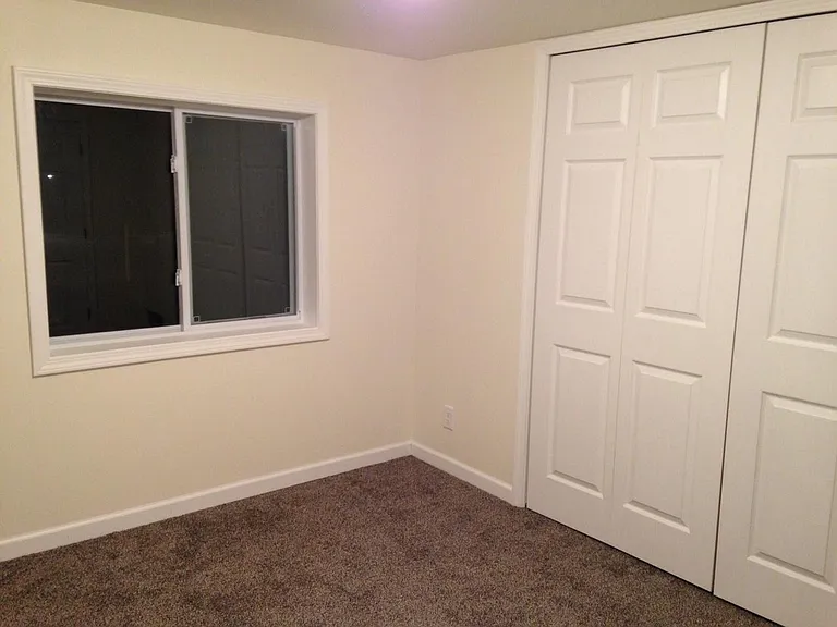 58 E Elm St #1/2 — Photo 10