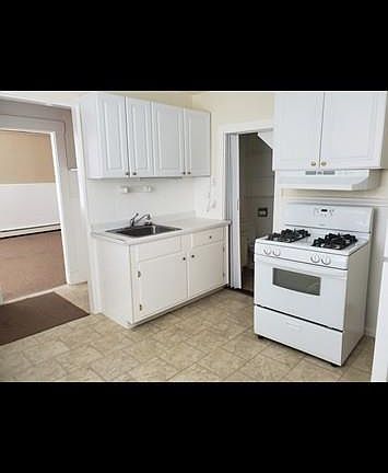 2nd image of 256 Bradstreet Ave #2