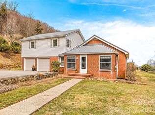 15 Whitted Rd, Canton, NC 28716