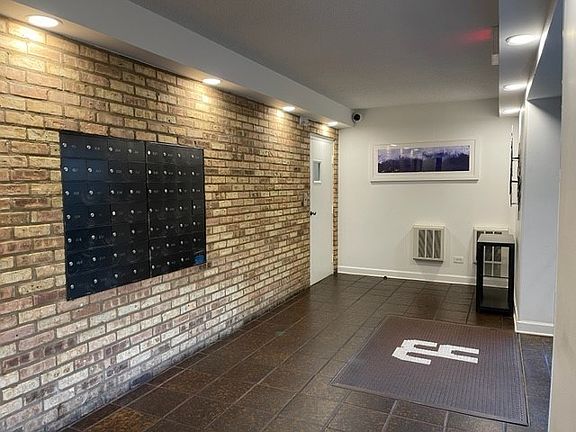 5th image of 1621 Mission Hills Rd APT 206