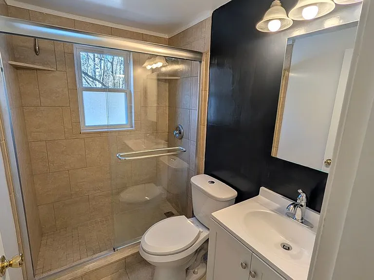 2200 Speed Ave — Photo 11