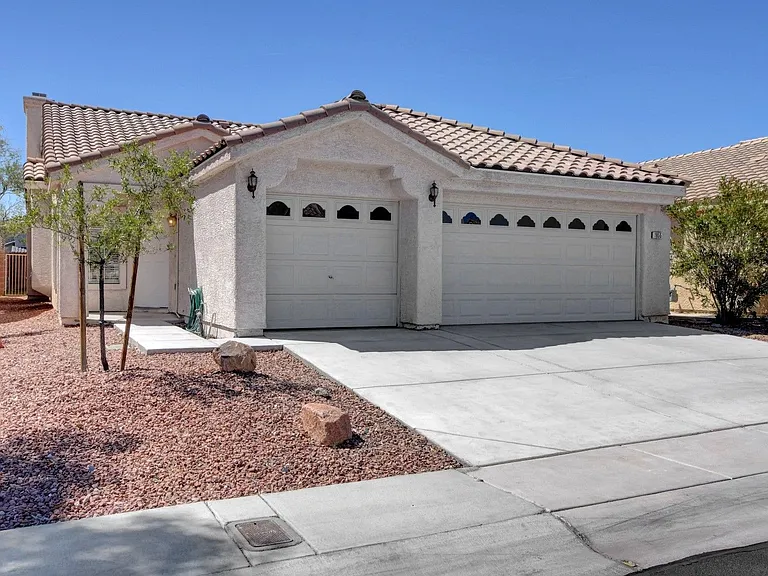 1855 Grand Prairie Ave — Photo 2