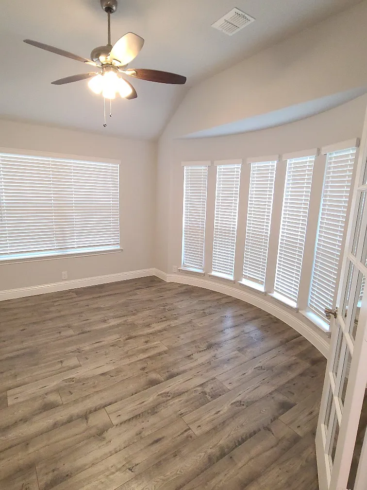 4 bed, 2756 sqft, $2,950 — Photo 3