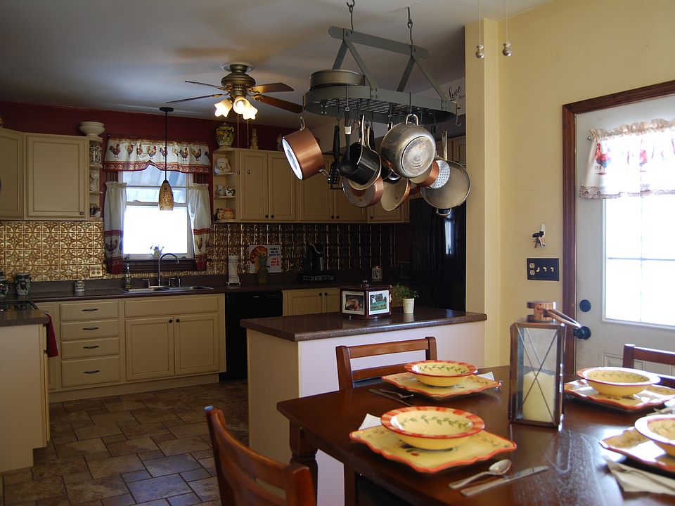 1st image of 534 N Reading Ave