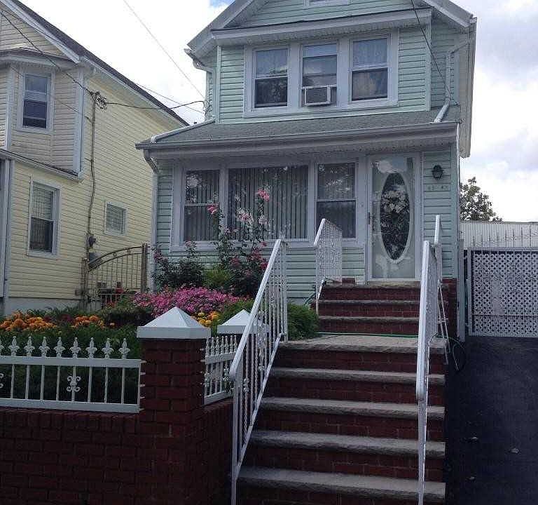 1st image of 9342 208th St