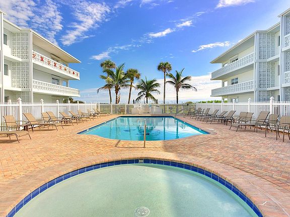 Residence pool and whirpool