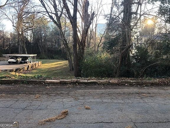 2nd image of 2151 Clairmont Ter NE
