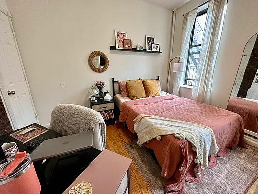 Rented by J PRESTON AND ASSOCIATES INC | media 24