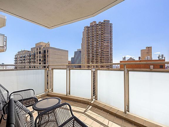 3rd image of 300 E 40th St APT 32K