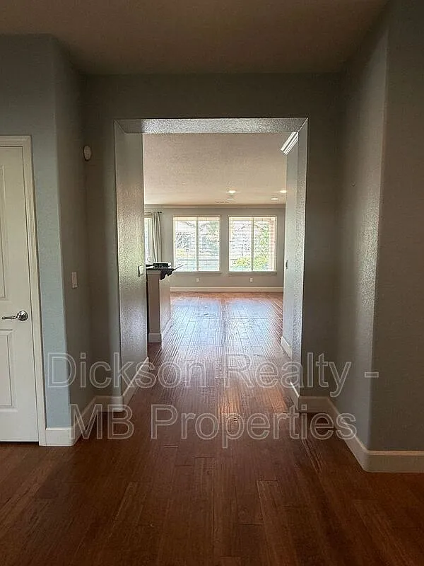 Building Photo - 1265 Walking Stick Way