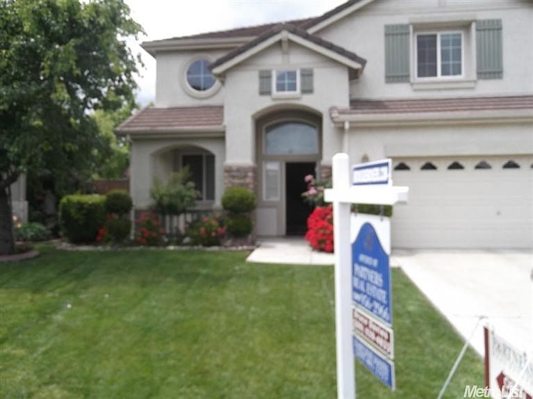 1st image of 4026 Pine Lake Cir
