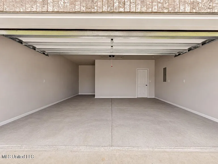 14248 Cygnet Cv — Photo 38