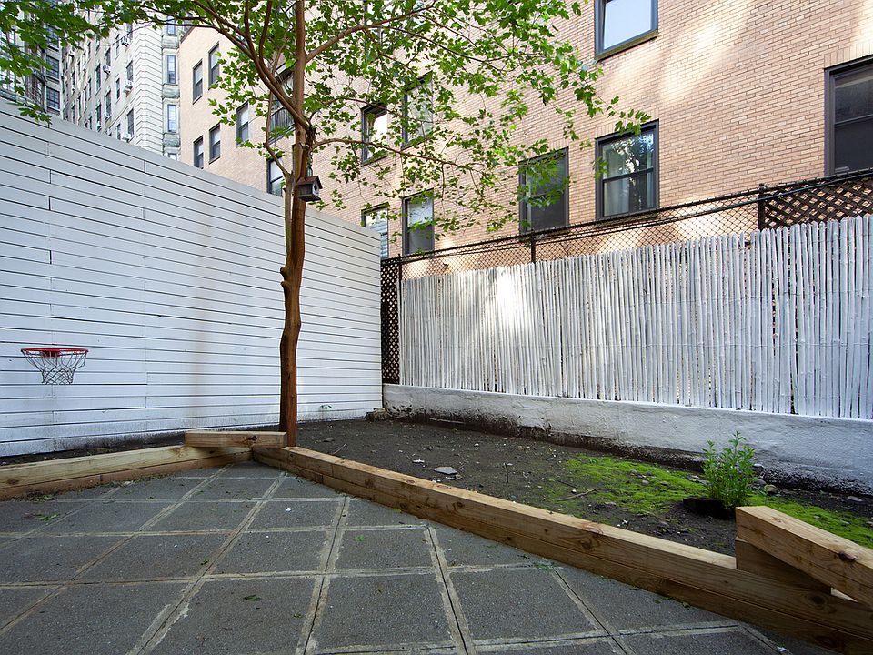 1st image of 240 W 74th St #1