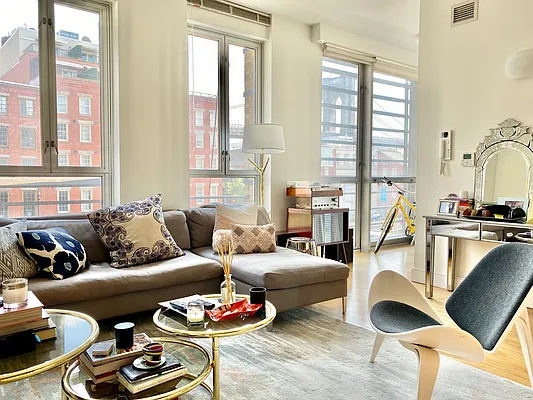 Rented by NY Living Solutions | media 17