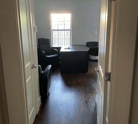 5th image of 5717 Winsomelane
