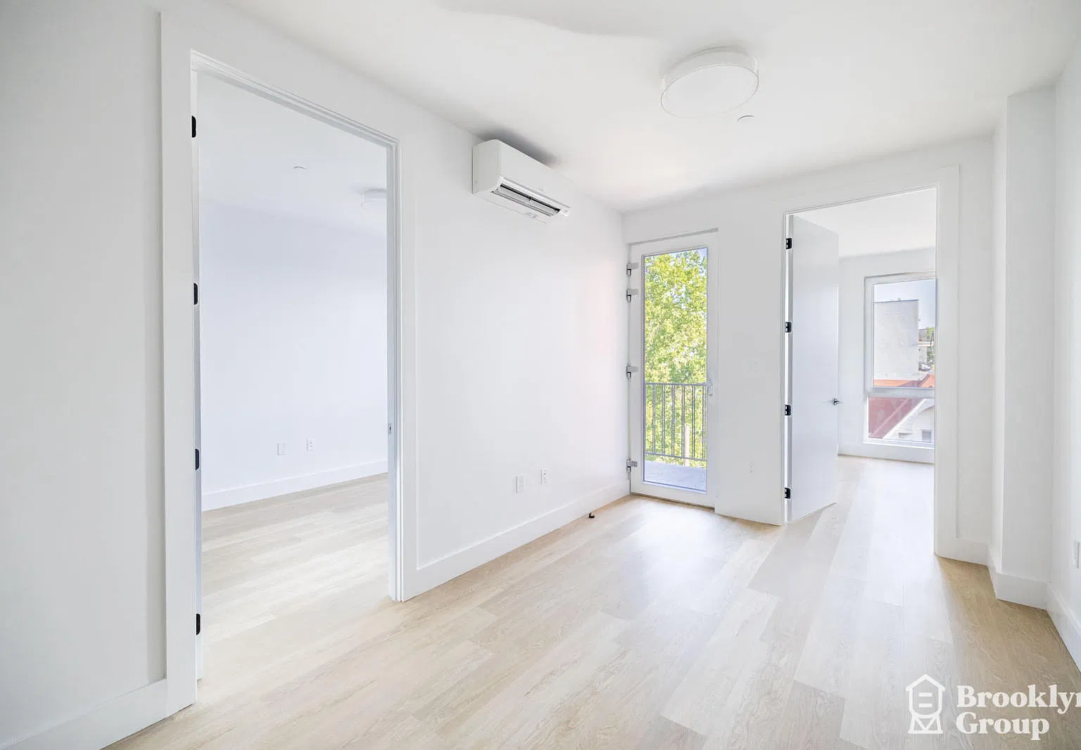 3308 Glenwood Road — Photo 4