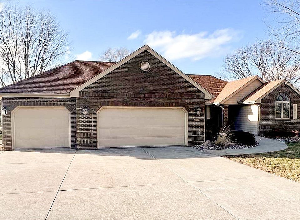 1st image of 802 SW Irvinedale Dr