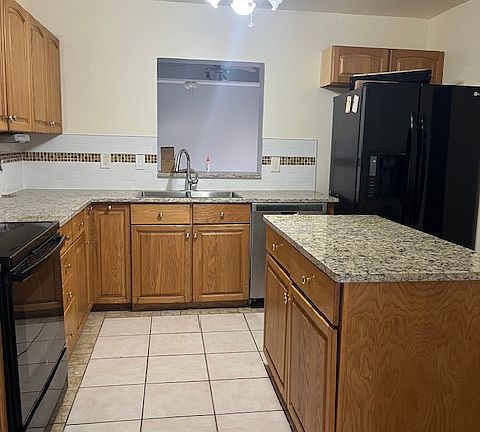 3rd image of 4146 Quail Briar Dr