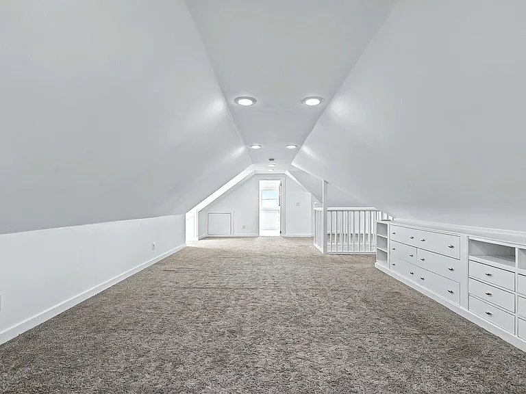 Third Floor bonus room with built in drawers