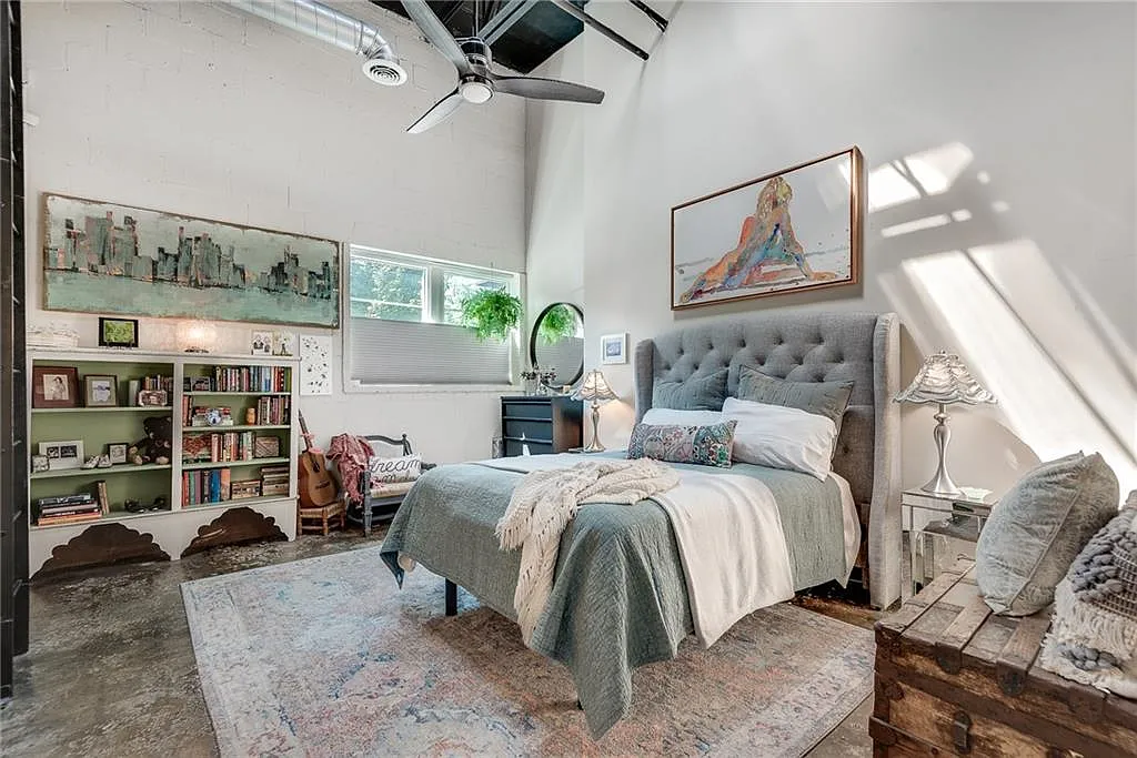 2 bed, 2.0 bath, 1176 sqft, $2,800 — Photo 3