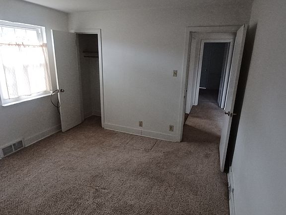 4th image of 445 McClelland Rd
