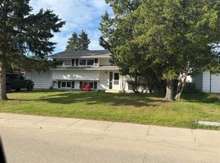 403 E 7th Ave, Fox Creek, AB T0H1P0