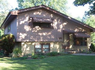 253 Princeton Ave, Itasca, IL 60143